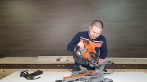 Недорогая торцовка от Black&Decker - BES700. Плюсы,минусы,возможности