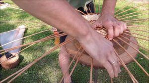 МК от Юриса Гаварса   плетение подноса часть 3