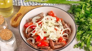 Салат с красной фасолью и говядиной