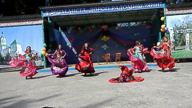 Цыганский танец. Дети 10-12 лет смотреть онлайн