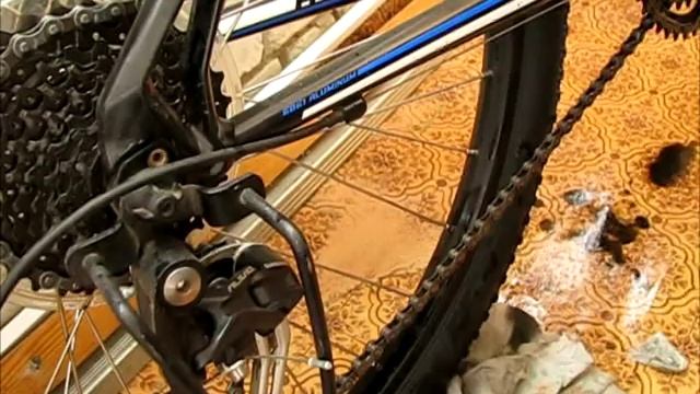 Очистка велосипедной цепи + обзор машинки для цепи смотреть онлайн