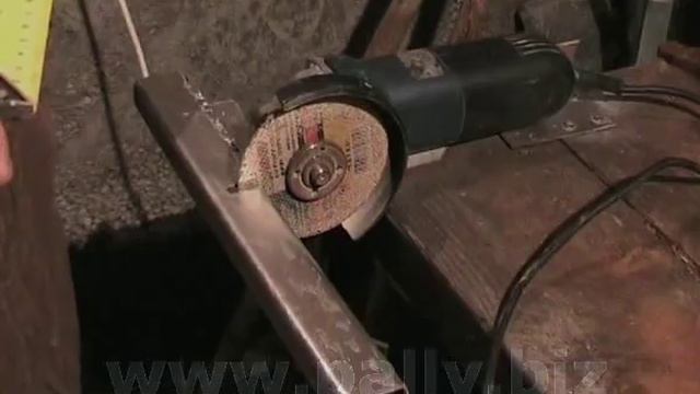 Самодельный фрезерный станок из болгарки своими руками. [ milling machine of angle grinder ] смотреть онлайн