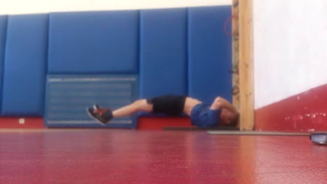 Упражнение на пресс (флаг дракона) смотреть онлайн