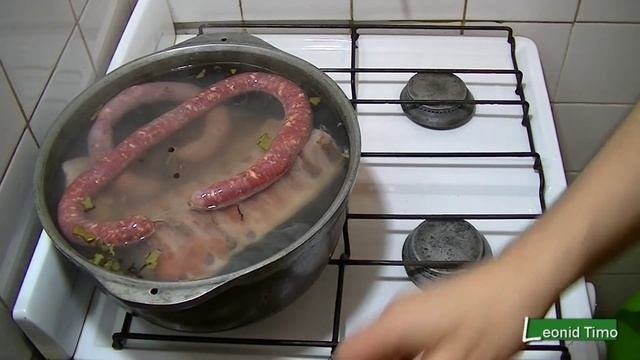 СОСЕДИ в ШОКЕ  ? КОПЧЕНИЕ МЯСА И КОЛБАСЫ на балконе.  Домашнее копчение
