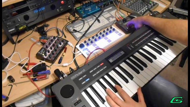 Sketches from a Roland Alpha Juno-1 Synthesizer Demo #1 смотреть онлайн