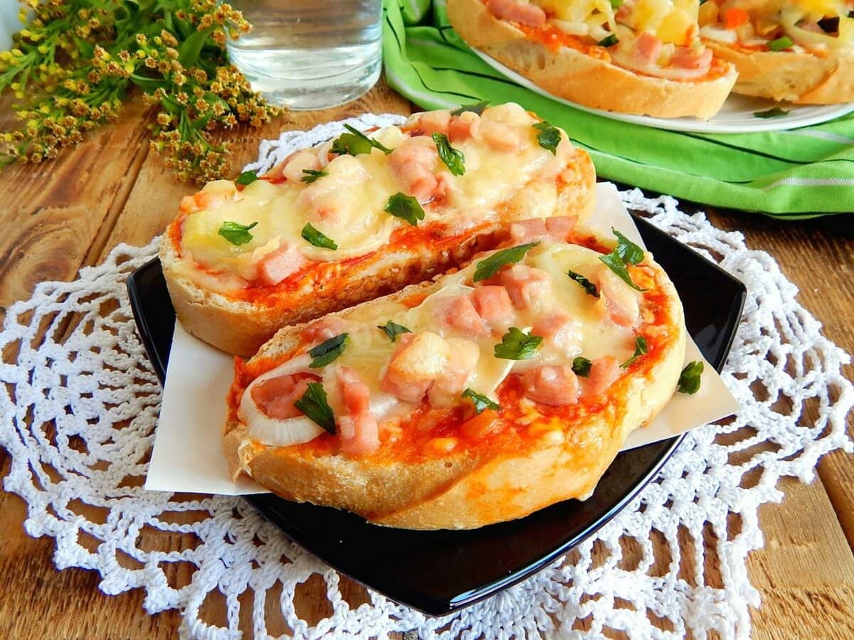 бездрожжевая пицца в духовке с колбасой и сыром и помидорами фото 69