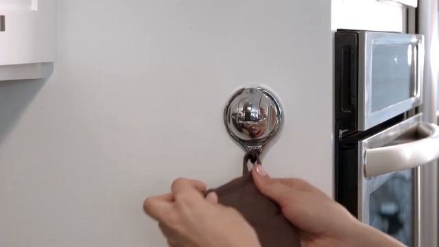 Крючок с защитой от соскальзывания  Feca, крепится на вакуумной присоске