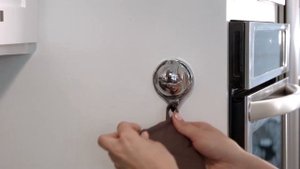 Крючок с защитой от соскальзывания Feca, крепится на вакуумной присоске