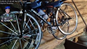 Крепление для велосипедов на стену. Врагом несломленный народ.