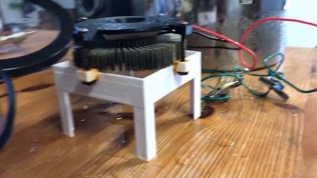 Big Hexagons of Ice 2: Thermoelectric Boogaloo смотреть онлайн