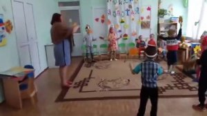 Осенний утренник "Война грибов и ягод"