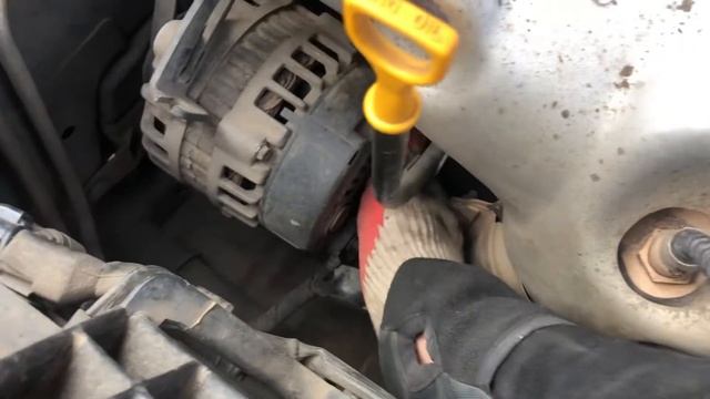 Как снять генератор Hyundai Accent