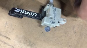 Лючок бензобака, моторчик бензобака A2035840738, 2035840738, A2037500206, 2037500206