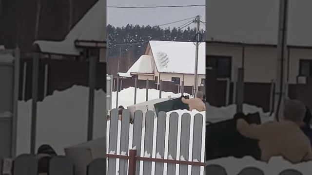 Ярославль Жизнь в деревне Зима не помеха чтобы устанавливать септик