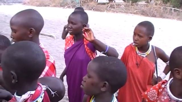 Lake Natron. Maasai people, waterfall, flamingoes. смотреть онлайн