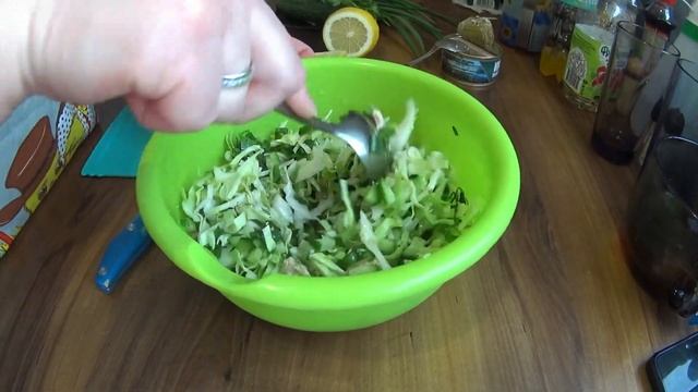 Витаминный салат с секретным ингредиентом от шеф повара всего за 100 рублей. смотреть онлайн