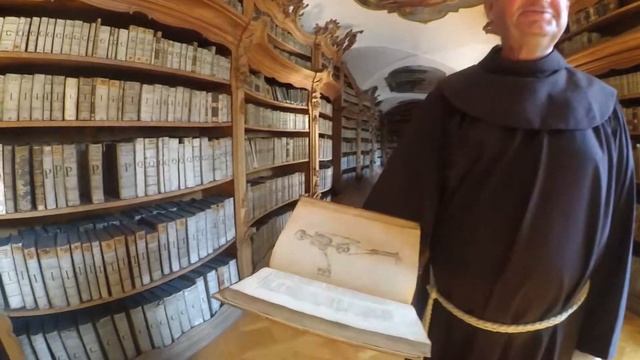 Библиотека при храме Девы Марии Снежной в Праге