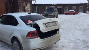 Упоры багажника VW Polo sedan