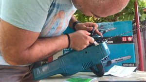 Makita DUC 353z 36v chainsaws open pack