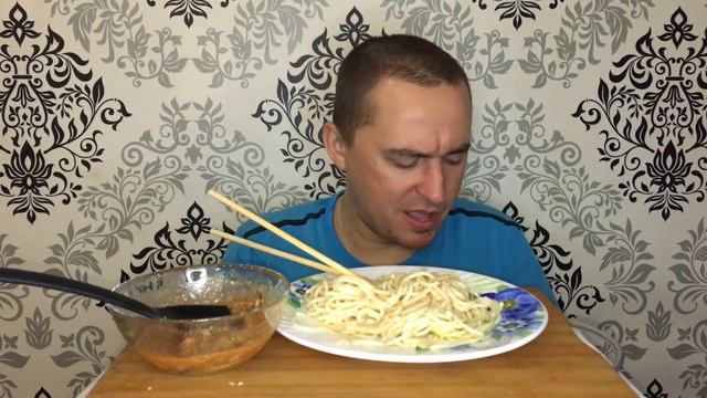 Мукбанг/Mukbang/Макарошки в Сырном соусе/Килька в томатном соусе смотреть онлайн