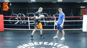 Как опередить сильным ударом соперника. Удары на встречу с опережением. Техника бокса