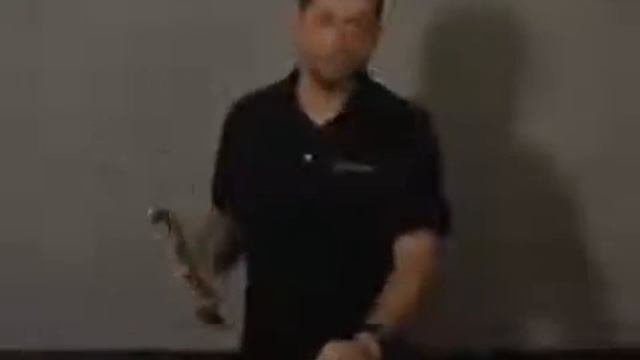 Краш-тест колец из белого золота, титана и карбида вольфрама смотреть онлайн