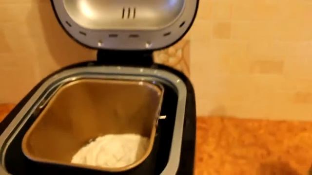 Белый хлеб в хлебопечке // Мамины рецепты смотреть онлайн