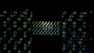 Стена из бутылок