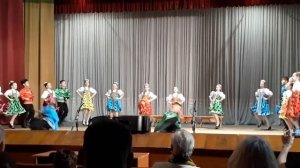Отчётный коцерт детской студии театра танца казаки России 3 класс танец "На лавочке".