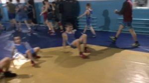 Магомедрасул проводит разминку перед тренировкой!