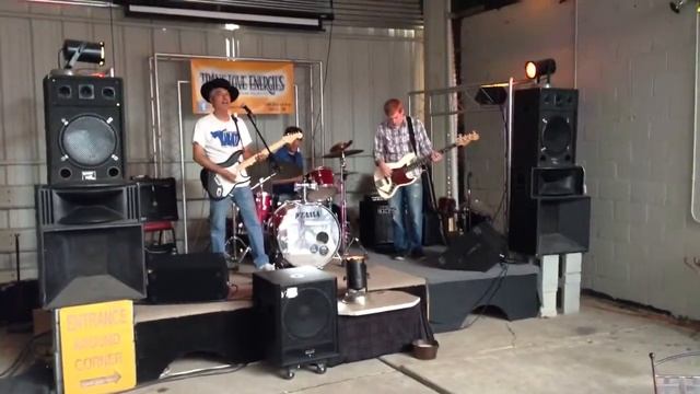 the "PICK-UPS" performing @ TLE смотреть онлайн