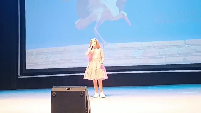 Аист на крыше смотреть онлайн