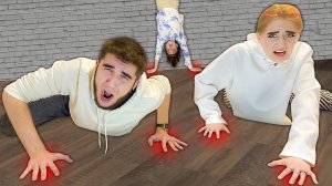 Кто ПОСЛЕДНИЙ ОТПУСТИТ РУКУ от ПОЛА, Получит 1000$ Челлендж