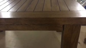 Мощный журнальный стол из дуба.