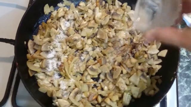 СЛИВОЧНО ГРИБНОЙ СОУС.Подходит к любым блюдам и к мясу /Creamy mushroom sauce/ смотреть онлайн