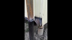 Выдавило фундамент - устраняем винтовыми сваями / дом на озере