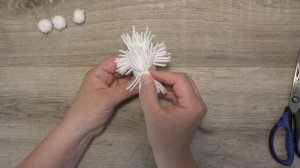 ЗАБАВНАЯ МАЛЕНЬКАЯ СОБАЧКА из НИТОК/ПРЯЖИ. Cutest Dog Easy Making. Поделки своими руками.