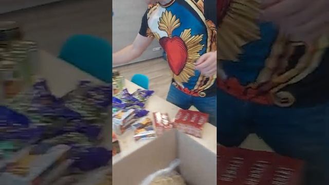 #помощьбабушкам #волонтёр формируем продуктовый набор для Бабушек и Дедушек. Забота очень важно