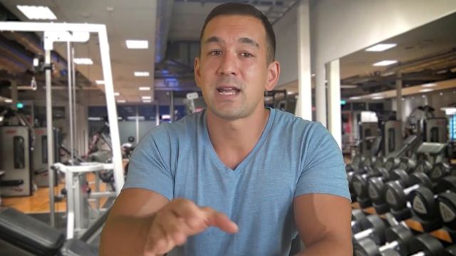 Reacting To My 15 Year Old Self (Ridiculous Bodybuilding Forum Posts) смотреть онлайн