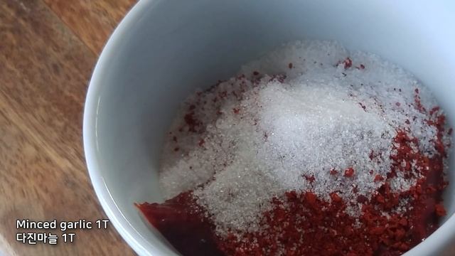 Korean Spicy Octopus Recipe *Jukkumi Bokkeum* l 주꾸미 볶음 레시피 (쭈꾸미손질, 양념장만들기) смотреть онлайн