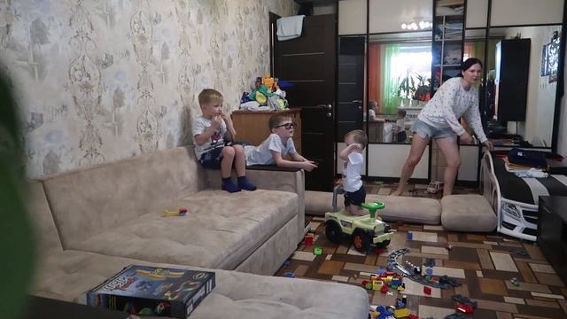 VLG: ГРИШУЛЯ УЧИТСЯ ГОВОРИТЬ! У НАС ГОСТИ Family K  27.10.18