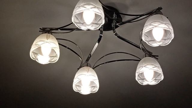 Люстра горит смотреть онлайн