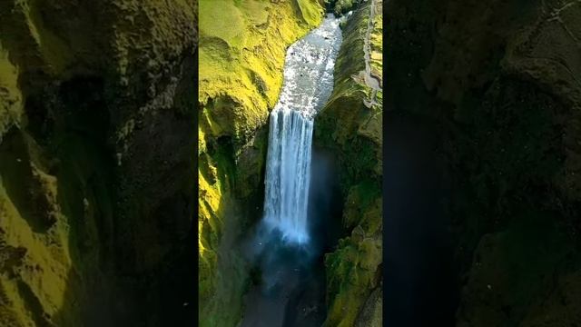 Skógafoss waterfall, Iceland.одопад Скоугафосс, Исландия.