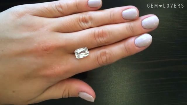 Натуральный камень циркон 7,05 карата