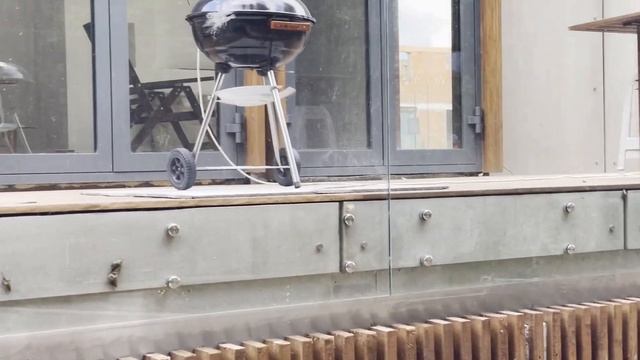 Стеклянные ограждения террасы и балкона для частного дома. Изготовление и монтаж стеклянных перил.