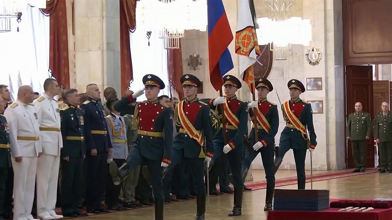 В Москве чествовали выпускников военной академии Генштаба вооруженных сил