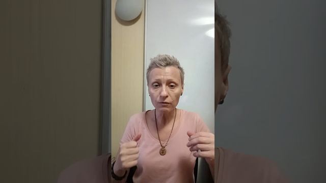 На что забить, - на ногти или на психолога? Что важнее брови или Душа? смотреть онлайн