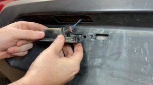 How To Change Kia Soul License Plate Light Bulb 2009 - 2013 Remove Replace Lamp Replacement DIY
