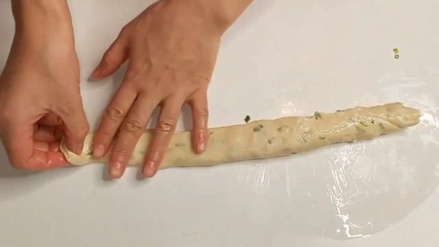 Лепёшки с зелёный Луком.ТАКОЕ ПРИГОТОВЛЕНИЕ ЛЕПЁШКИ ВЫ ТОЧНО НЕ ВИДЕЛИ.