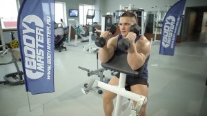 bodymaster : Сгибание рук на бицепс хватом «молоток» на скамье Скотта